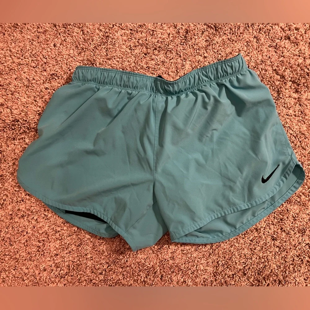 Nike Dri-Fit shorts - Picture 1 of 6